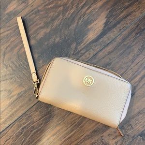 Michael Kors Wallet/Wristlet